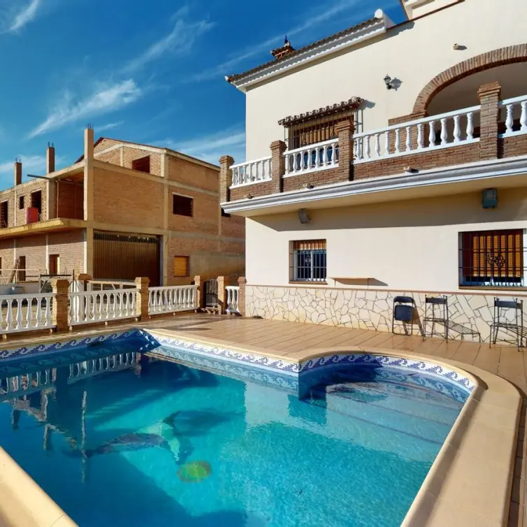 Venta de villa independiente en Alcaucín
