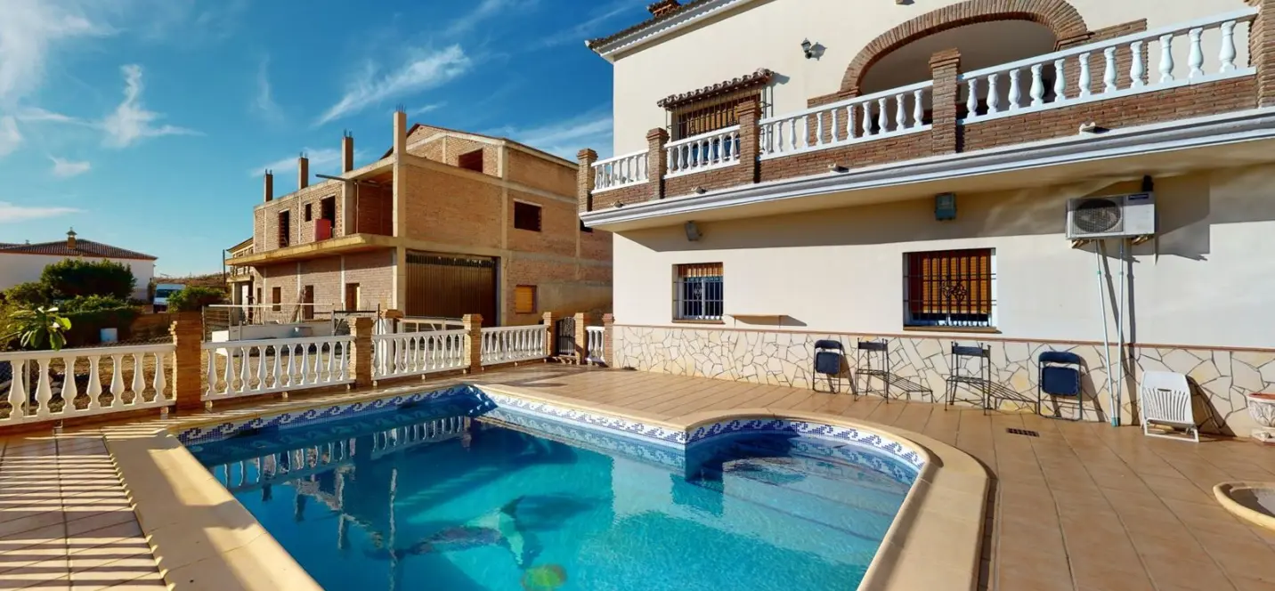 Venta de villa independiente en Alcaucín 3