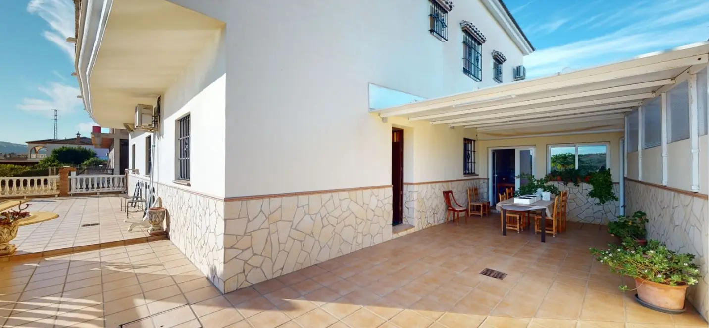 Venta de villa independiente en Alcaucín 4
