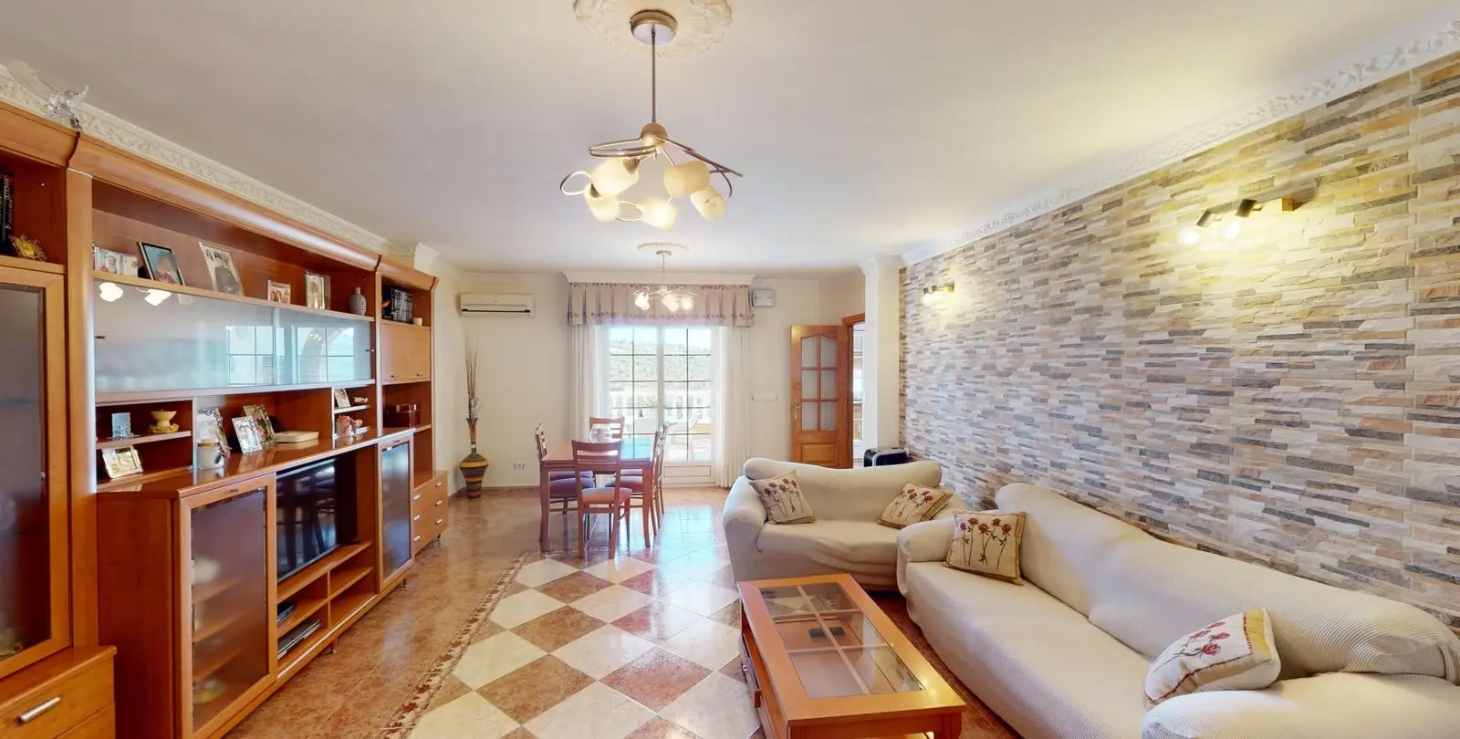 Venta de villa independiente en Alcaucín 19