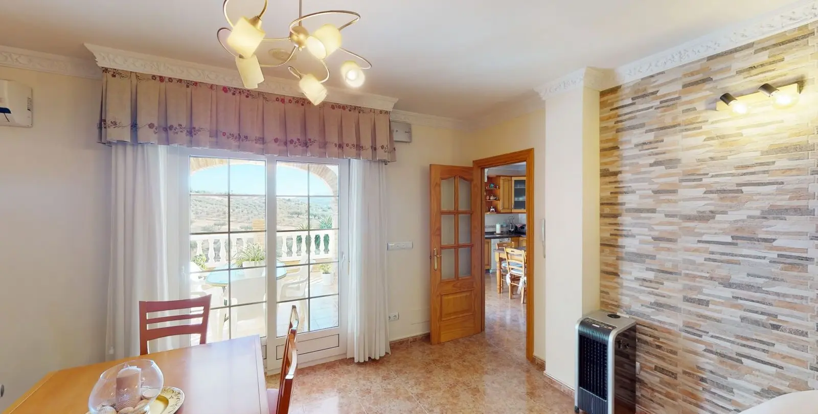 Venta de villa independiente en Alcaucín 20