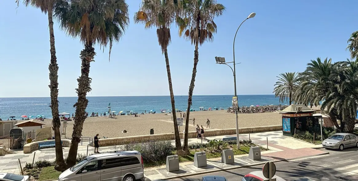 Sale of middle floor apartment in Malagueta 1