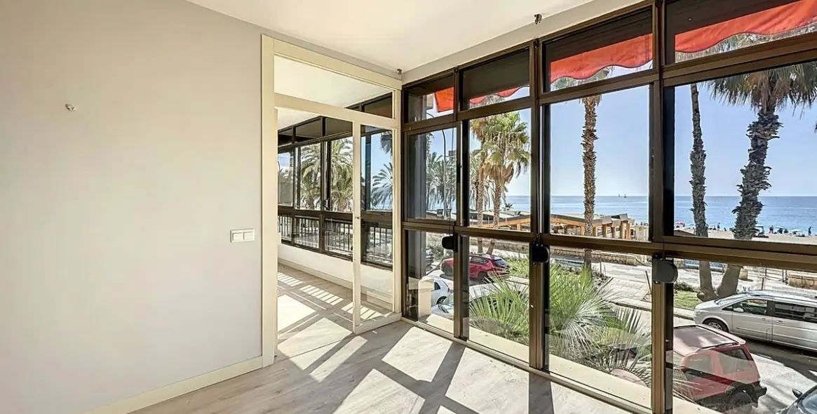 Sale of middle floor apartment in Malagueta 3