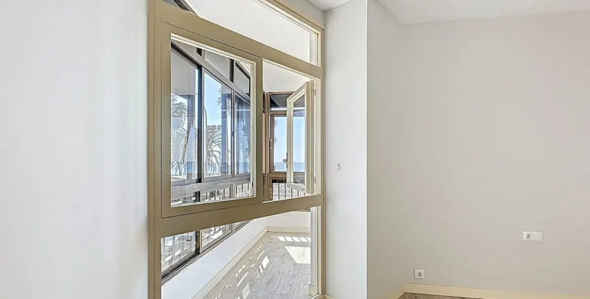 Sale of middle floor apartment in Malagueta 6