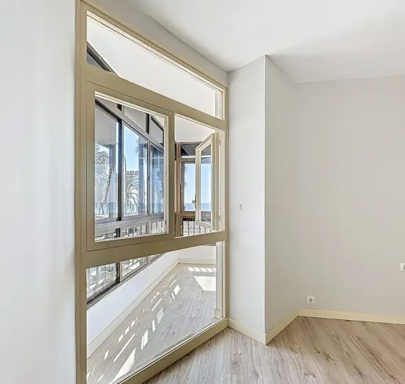 Продажа апартаментов на среднем этаже в Malagueta