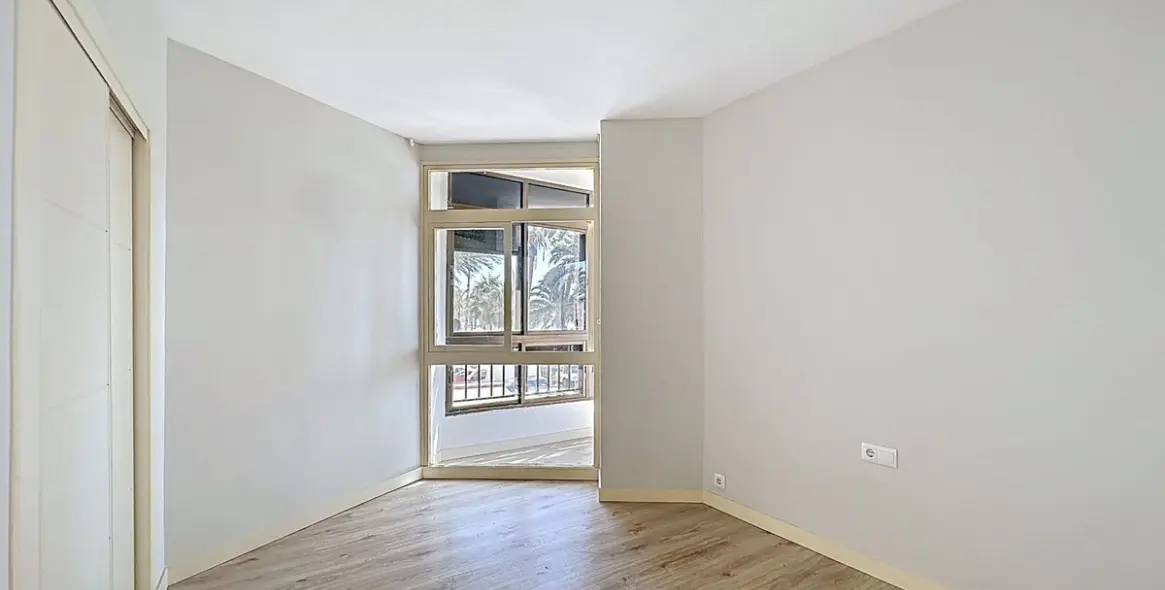 Sale of middle floor apartment in Malagueta 7