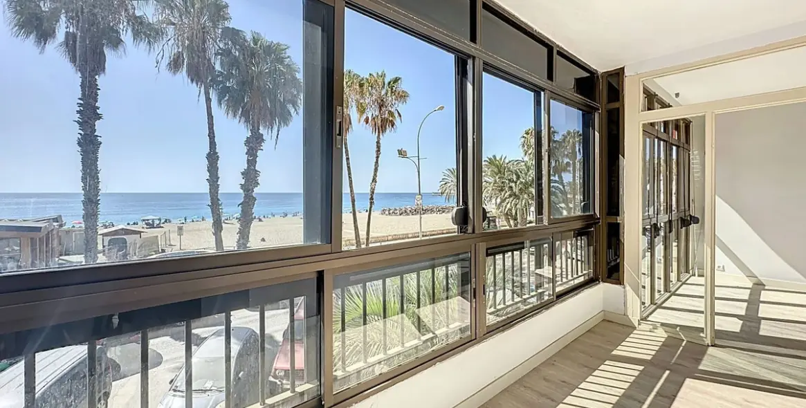 Sale of middle floor apartment in Malagueta 12