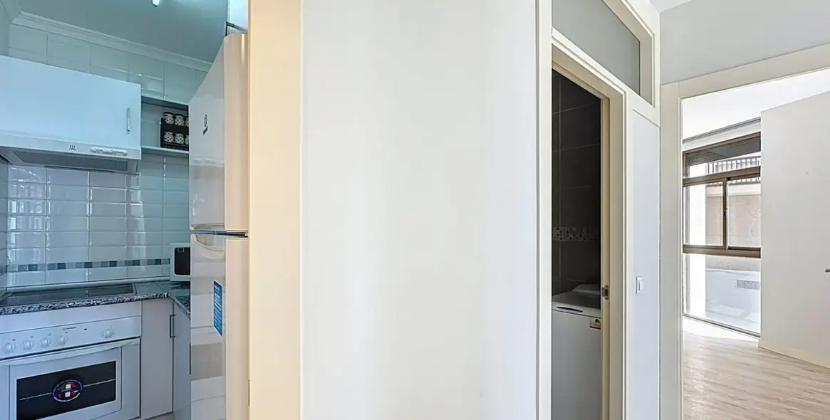 Sale of middle floor apartment in Malagueta 16