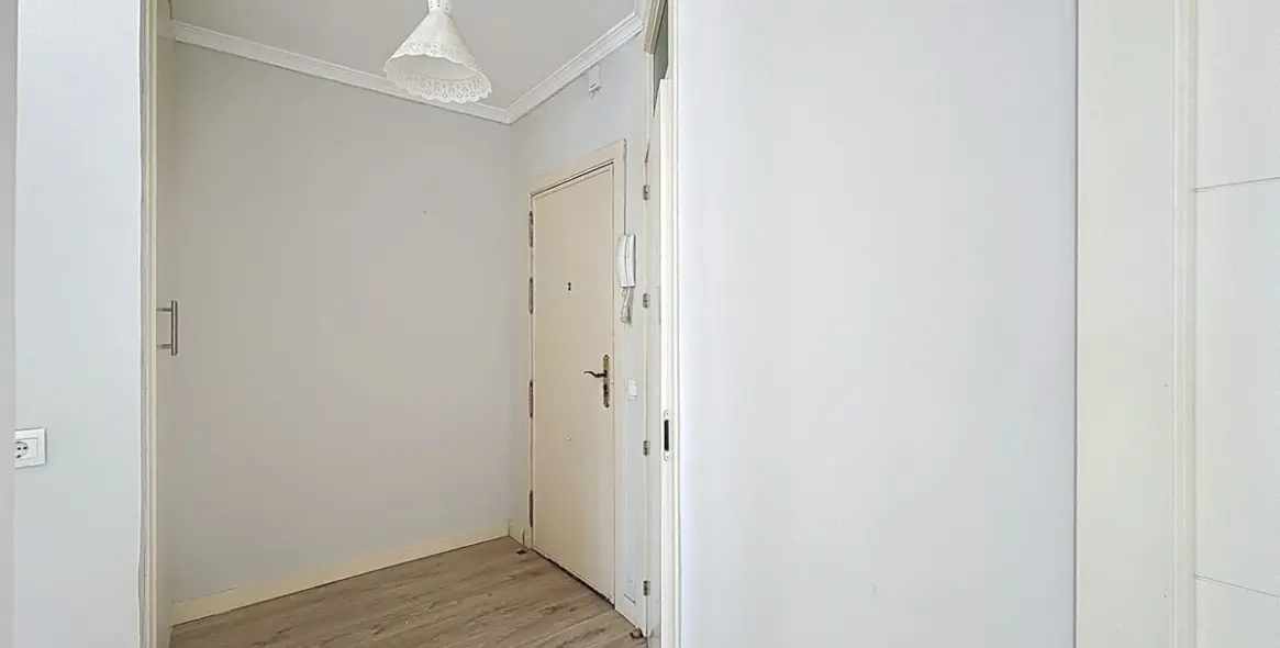 Sale of middle floor apartment in Malagueta 17