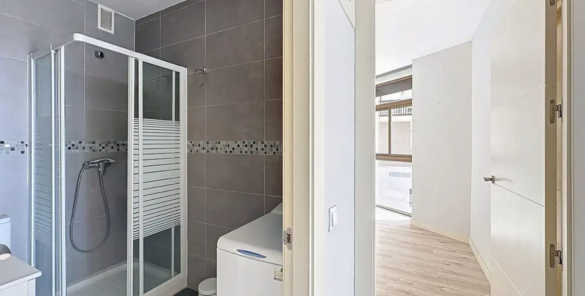 Sale of middle floor apartment in Malagueta 19