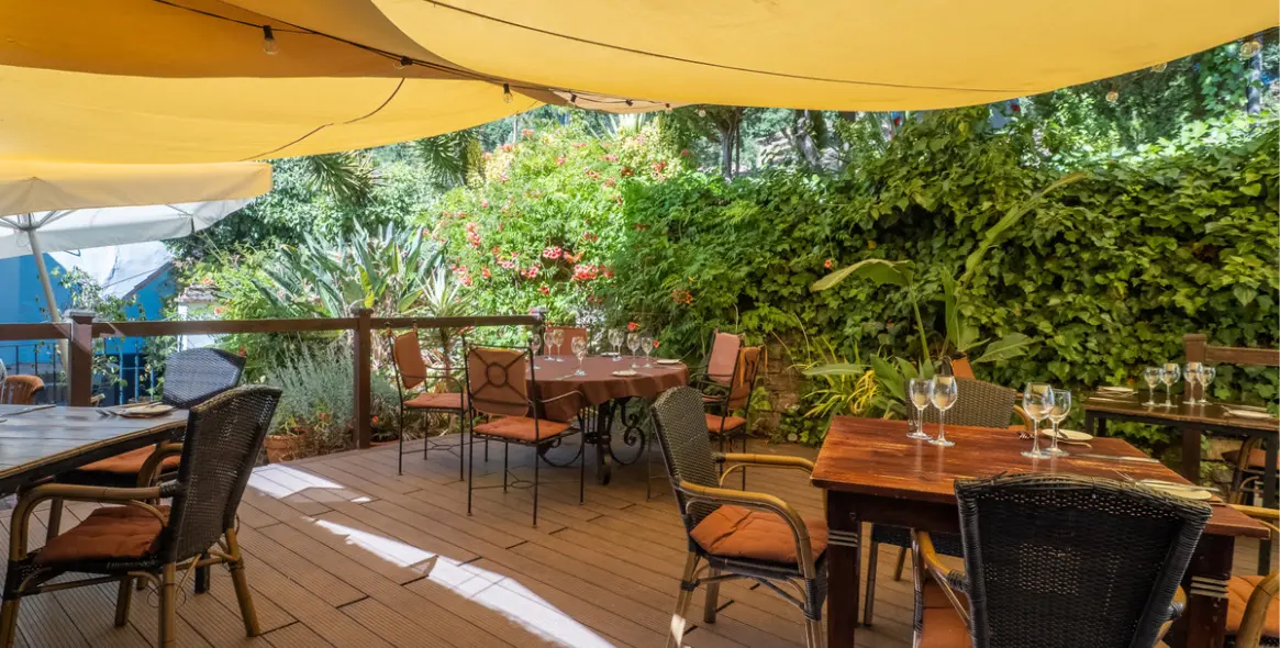 Продажа ресторана в Casares 10