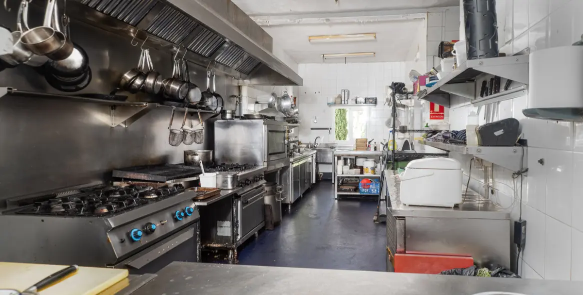 Sale of restaurant in Casares 5