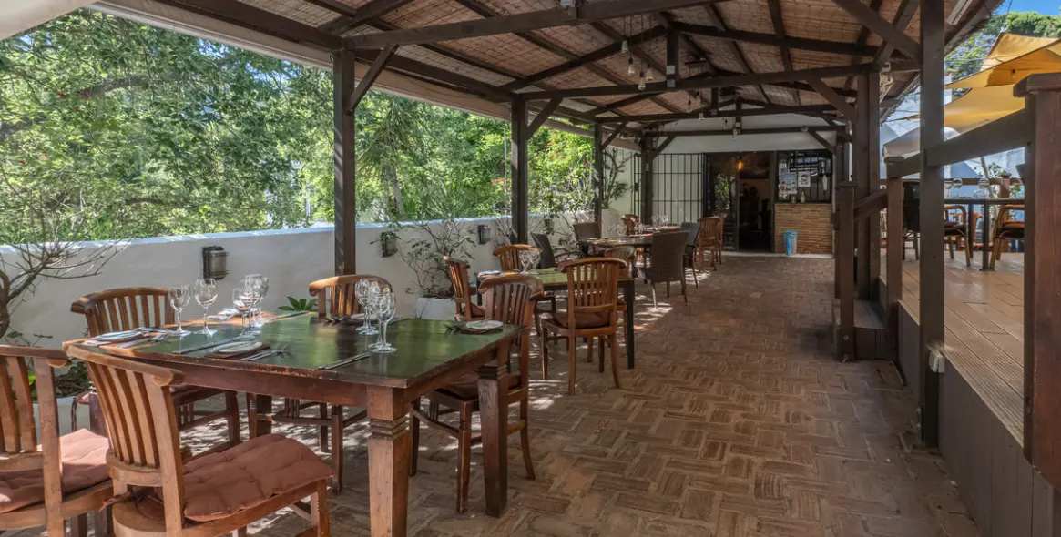 Sale of restaurant in Casares 13