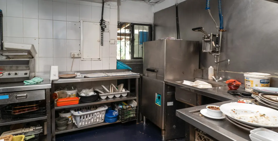 Sale of restaurant in Casares 18