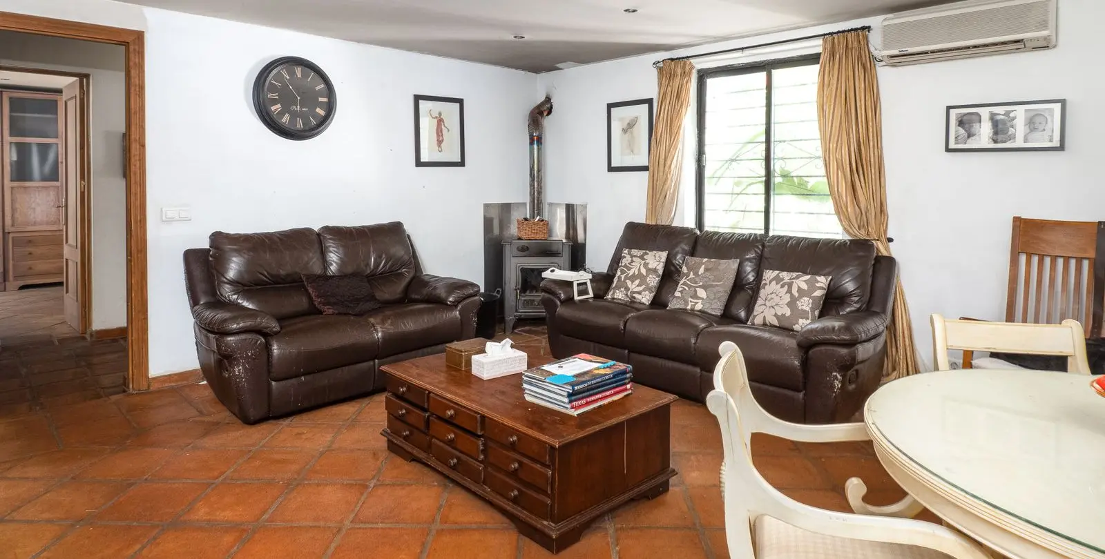 Sale of restaurant in Casares 25