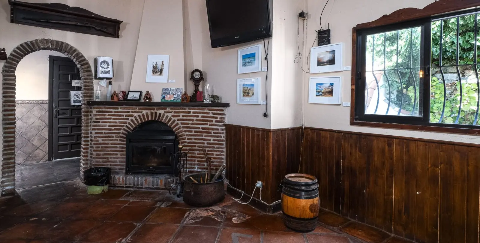 Sale of restaurant in Casares 15