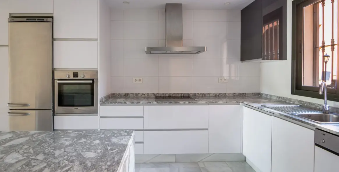 Sale of middle floor apartment in Monte Halcones 4