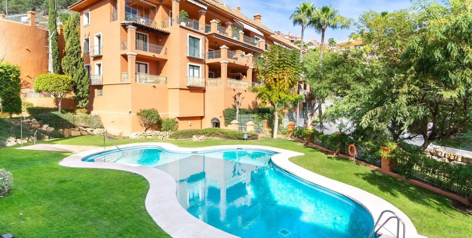 Продажа апартаментов на среднем этаже в La Quinta 7