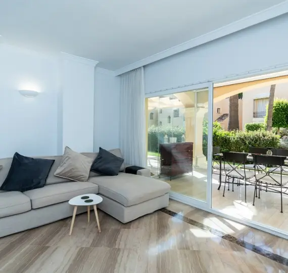 Sale of ground floor apartment in Elviria