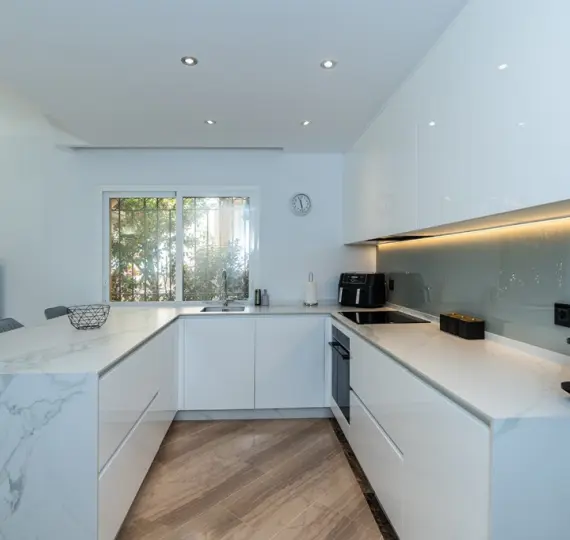 Sale of ground floor apartment in Elviria