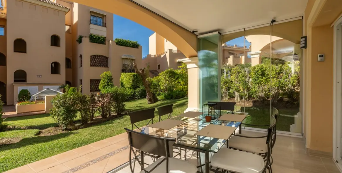 Sale of ground floor apartment in Elviria 13