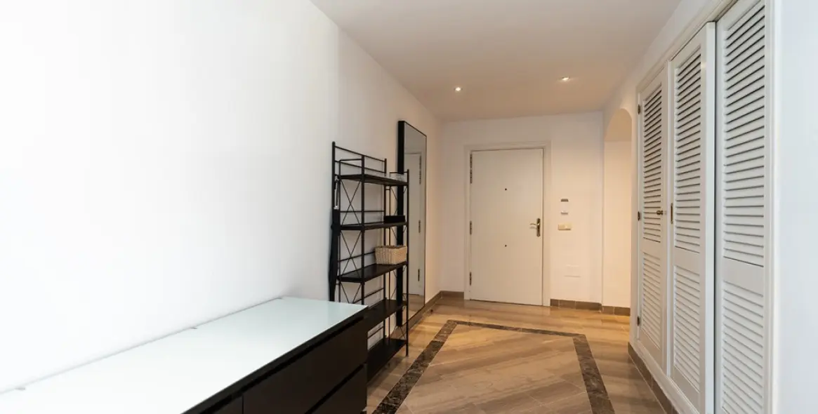 Продажа апартаментов на первом этаже в Elviria 2