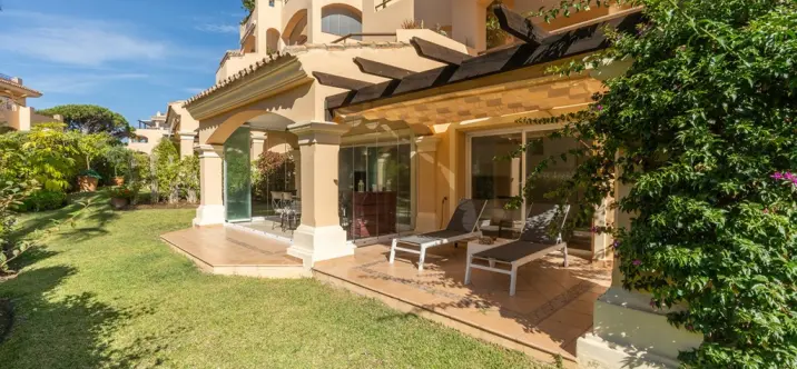 Venta de apartamento en planta baja en Elviria 3