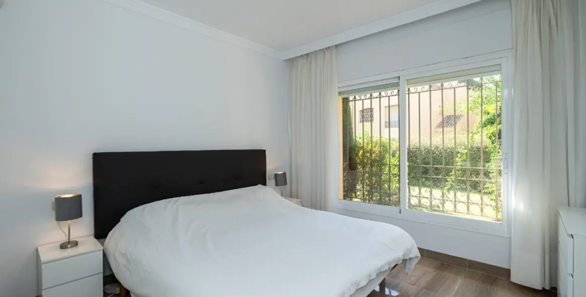 Продажа апартаментов на первом этаже в Elviria 17