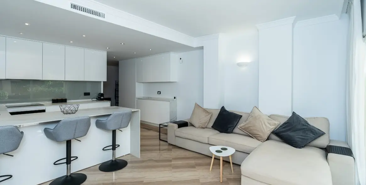 Продажа апартаментов на первом этаже в Elviria 25