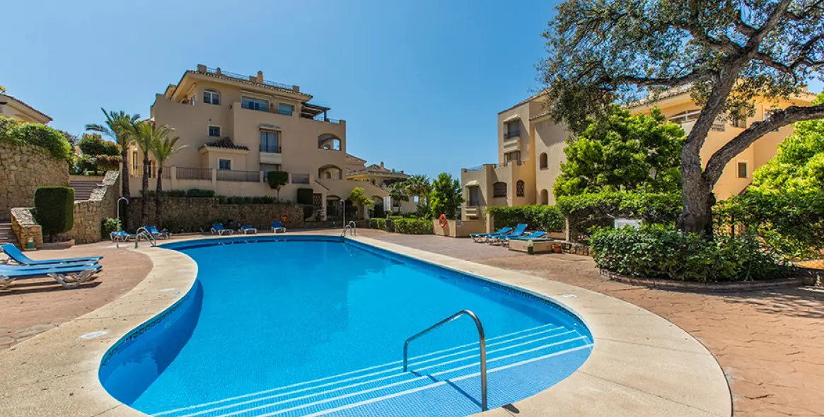 Продажа апартаментов на первом этаже в Elviria 33