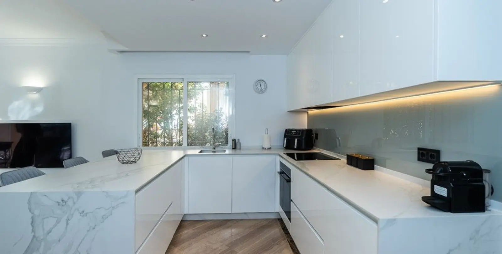 Venta de apartamento en planta baja en Elviria 5