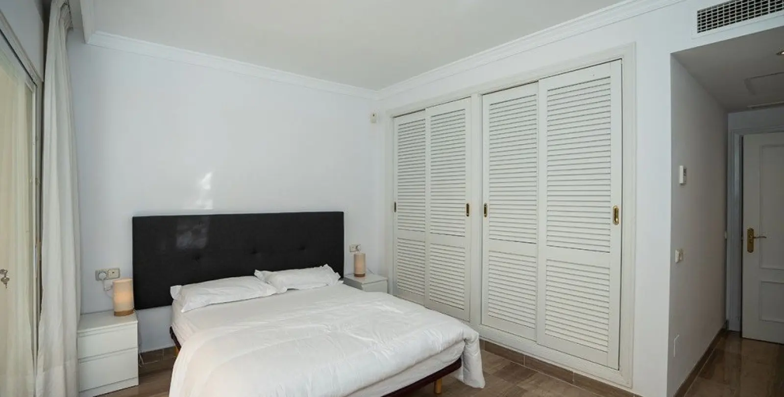 Venta de apartamento en planta baja en Elviria 15