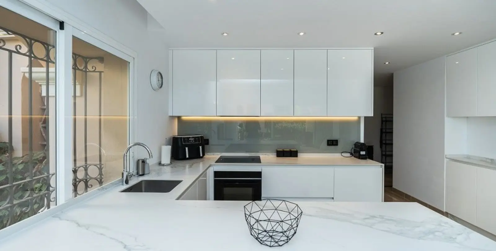 Venta de apartamento en planta baja en Elviria 28