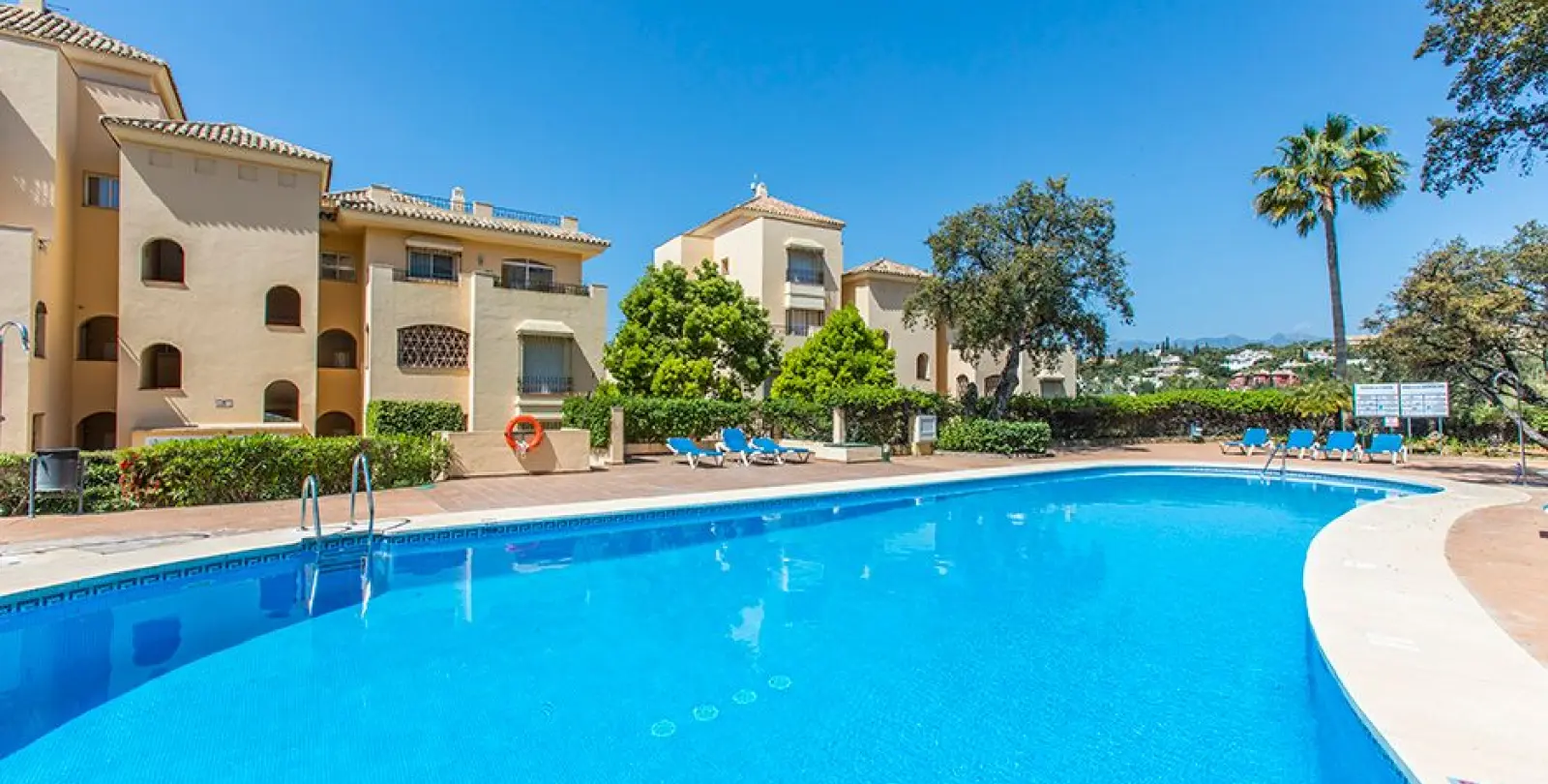 Venta de apartamento en planta baja en Elviria 32