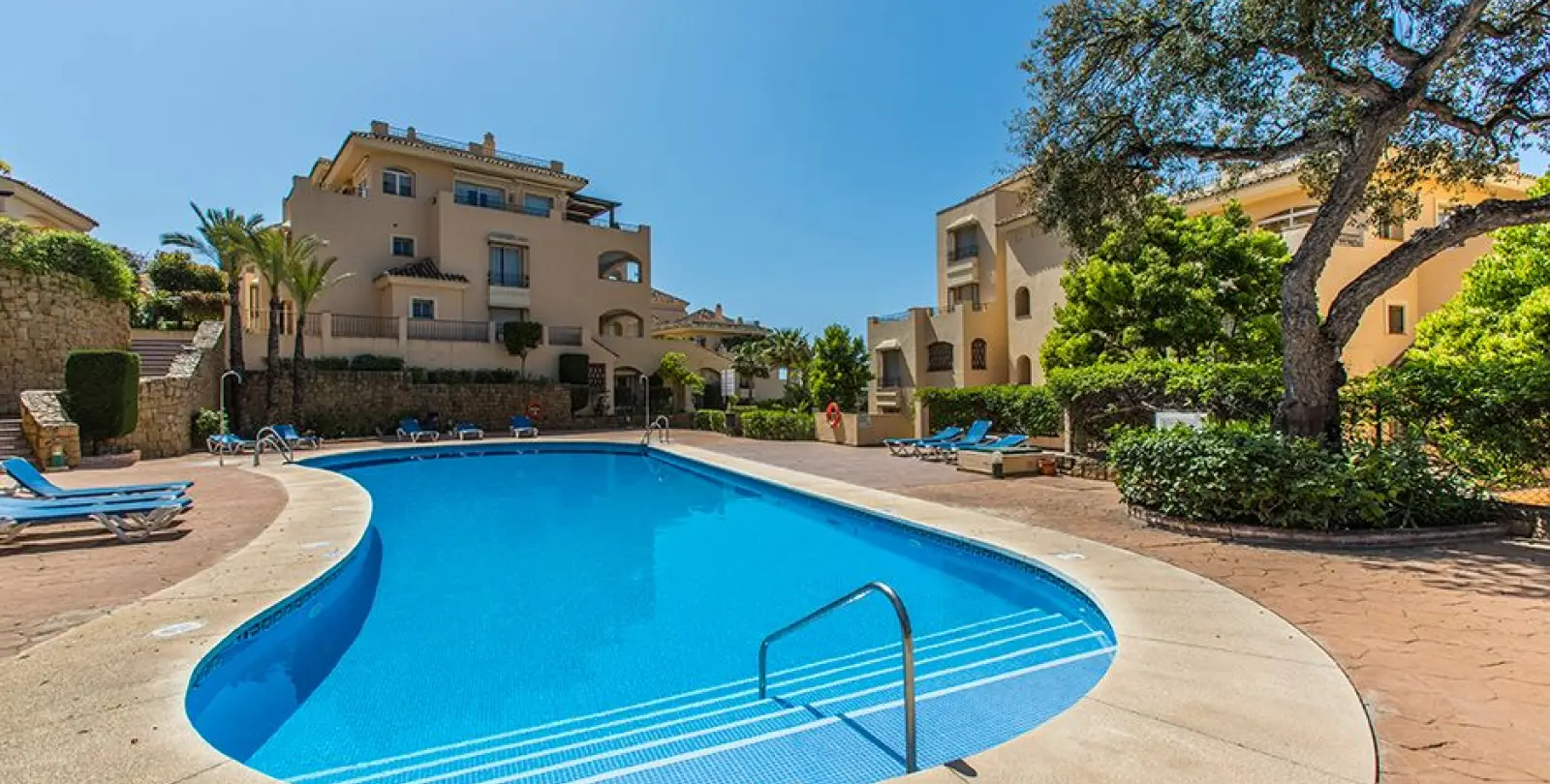 Venta de apartamento en planta baja en Elviria 33