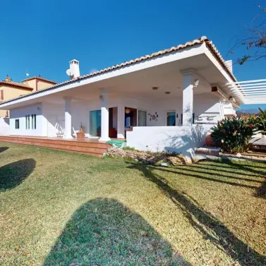 Sale of detached villa in Torrox