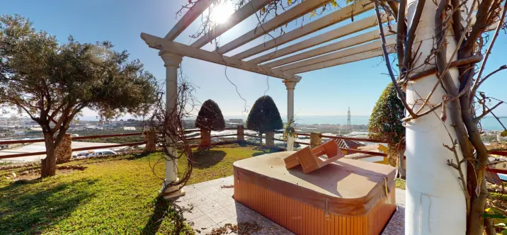 Sale of detached villa in Torrox 3