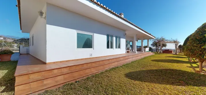 Sale of detached villa in Torrox 4