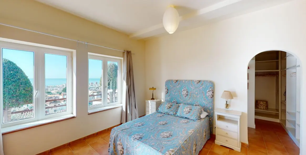 Продажа  отдельно стоящей виллы в Torrox 25