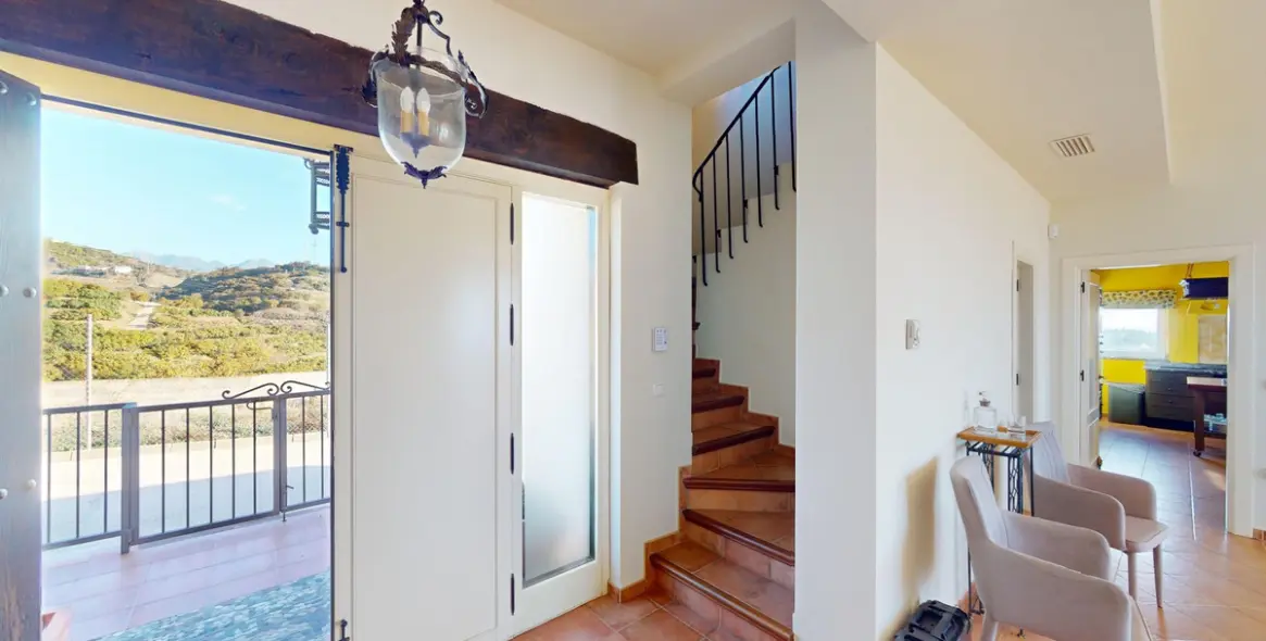 Продажа  отдельно стоящей виллы в Torrox 30