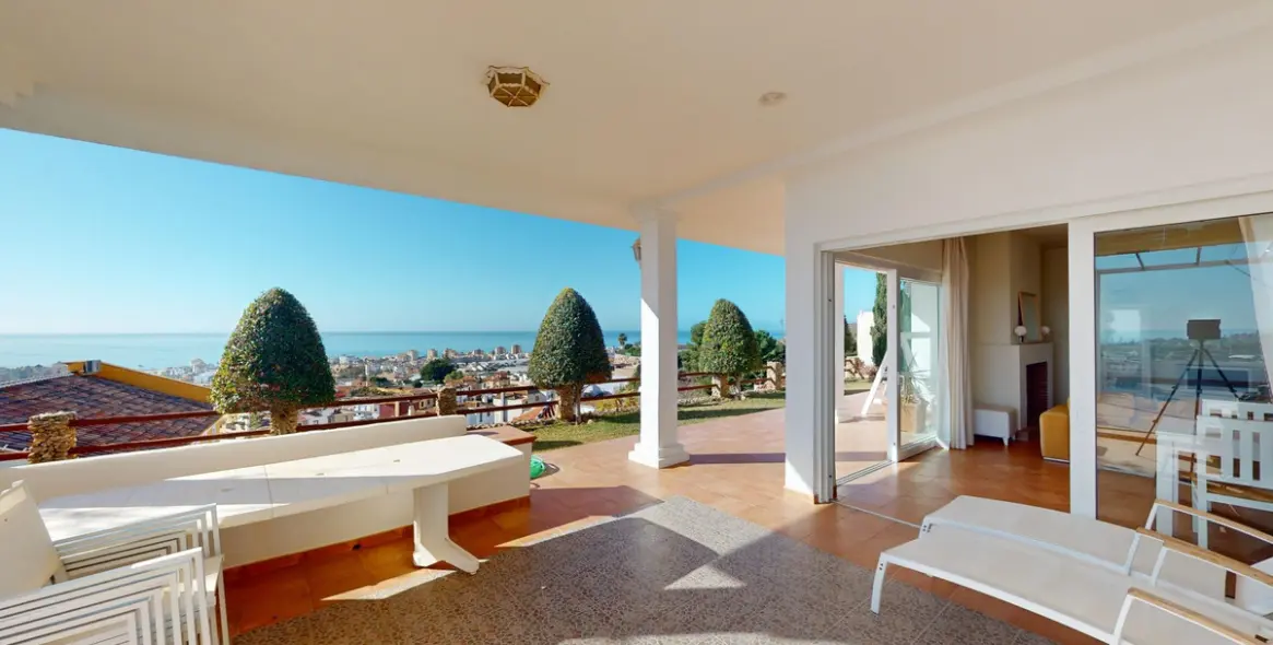 Продажа  отдельно стоящей виллы в Torrox 48