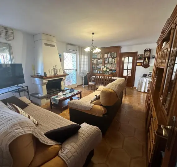 Sale of detached villa in Churriana