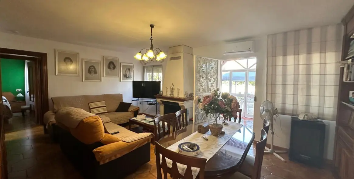 Sale of detached villa in Churriana 6