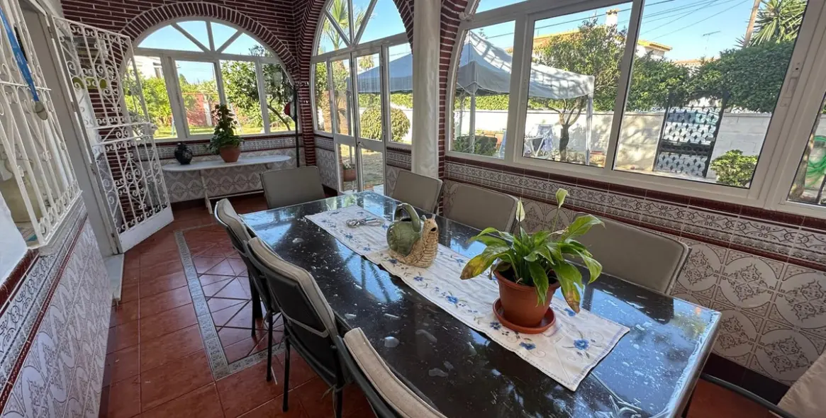 Продажа  отдельно стоящей виллы в Churriana 21