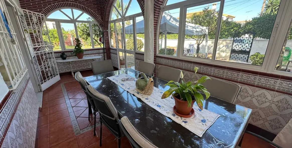 Продажа  отдельно стоящей виллы в Churriana 22