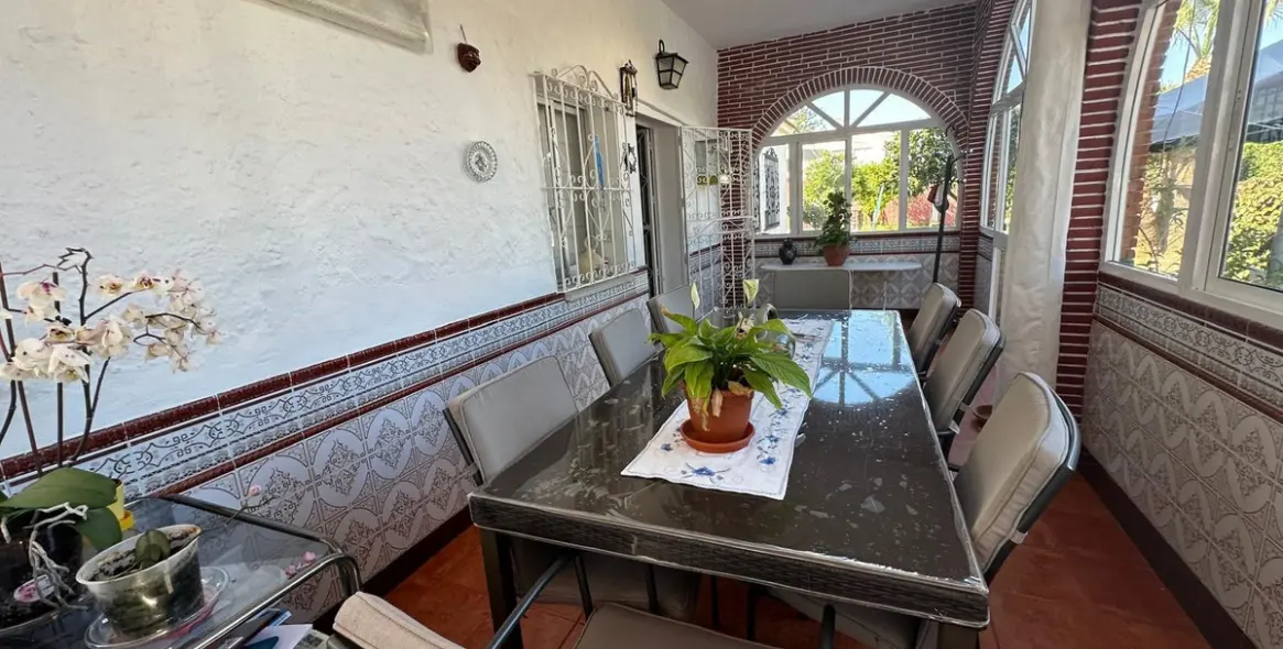 Продажа  отдельно стоящей виллы в Churriana 25