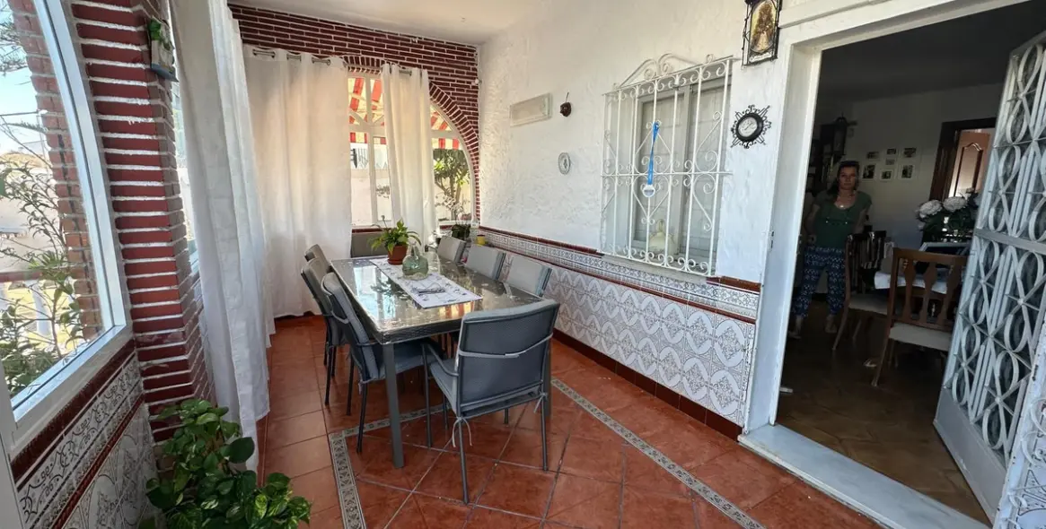 Продажа  отдельно стоящей виллы в Churriana 26