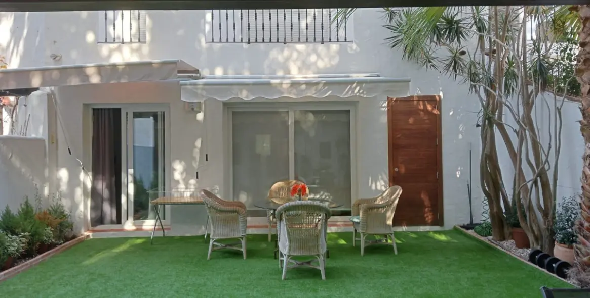 Sale of townhouse in Nueva Andalucía 3