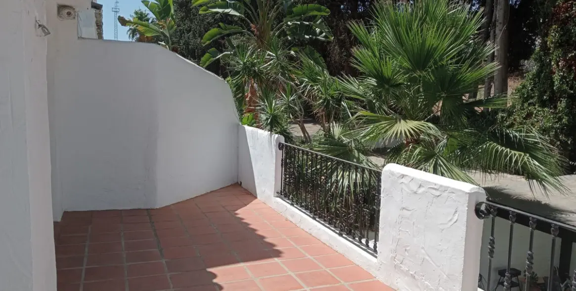 Sale of townhouse in Nueva Andalucía 9