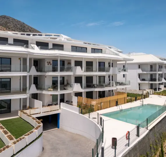 Продажа апартаментов на первом этаже в Fuengirola